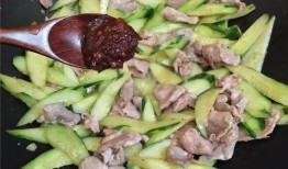 娱乐吃瓜酱酒肉朋友,揭秘娱乐圈中的美食与友情